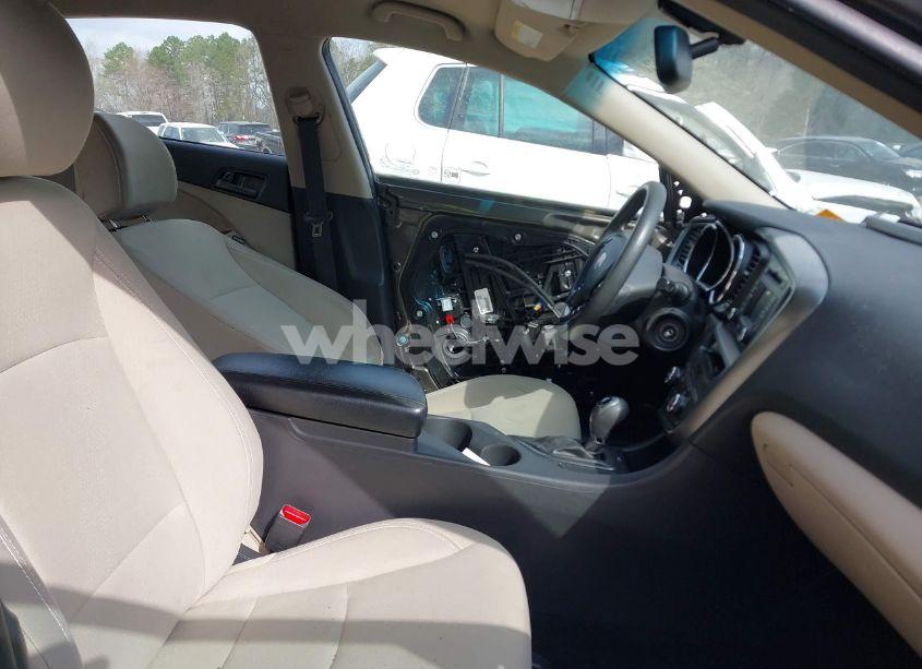 Photo 5 of 2013 Kia Optima LX (VIN 5XXGM4A76DG156179)