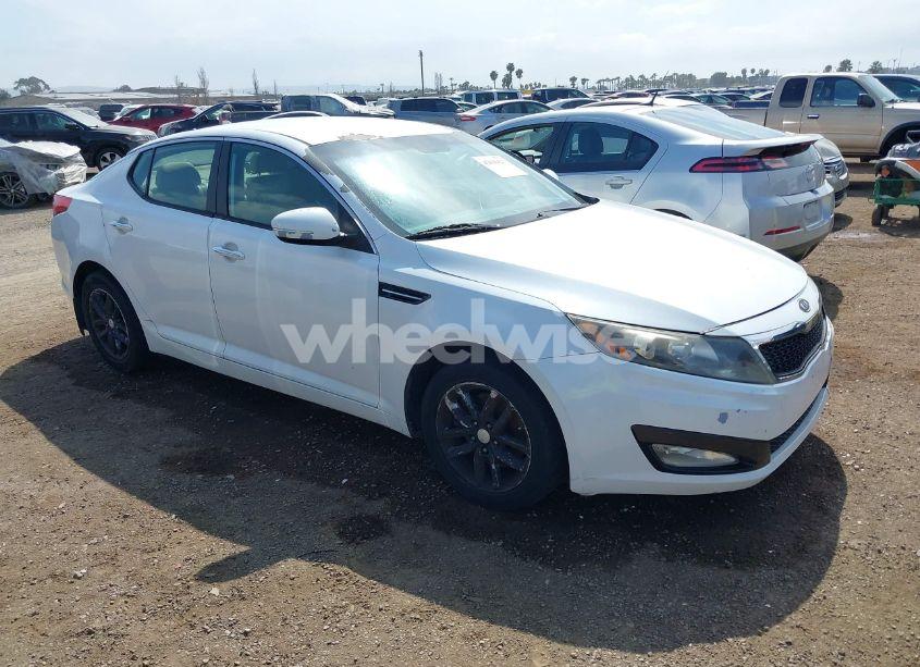 2013 Kia Optima LX (VIN 5XXGM4A76DG156327) main photo