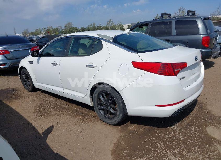 Photo 3 of 2013 Kia Optima LX (VIN 5XXGM4A76DG156327)