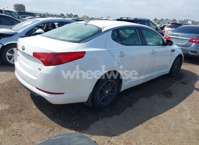 Photo 4 of 2013 Kia Optima LX (VIN 5XXGM4A76DG156327)