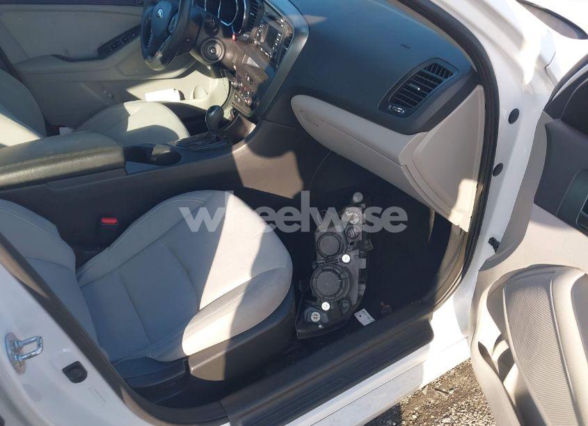 Photo 5 of 2013 Kia Optima LX (VIN 5XXGM4A76DG160670)