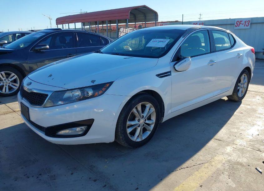 Photo 2 of 2013 Kia Optima LX (VIN 5XXGM4A76DG168445)