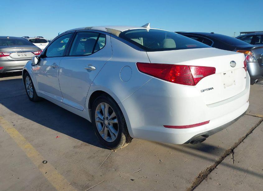 Photo 3 of 2013 Kia Optima LX (VIN 5XXGM4A76DG168445)