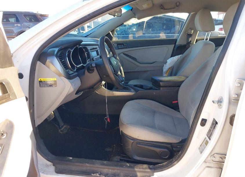 Photo 5 of 2013 Kia Optima LX (VIN 5XXGM4A76DG168445)