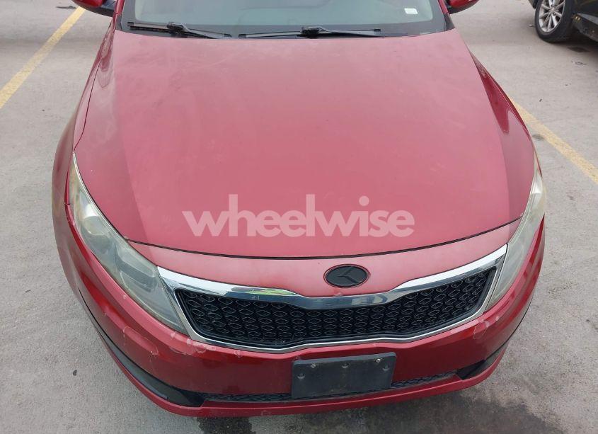 Photo 6 of 2013 Kia Optima LX (VIN 5XXGM4A76DG169921)