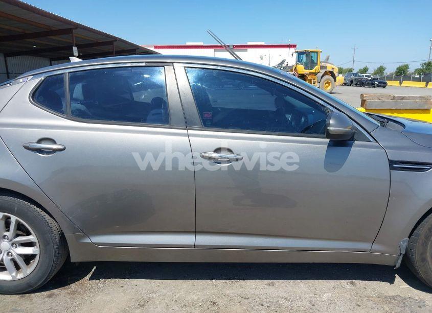 Photo 13 of 2013 Kia Optima LX (VIN 5XXGM4A76DG176206)