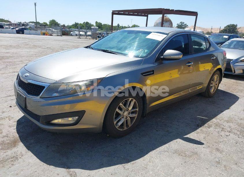 Photo 2 of 2013 Kia Optima LX (VIN 5XXGM4A76DG176206)