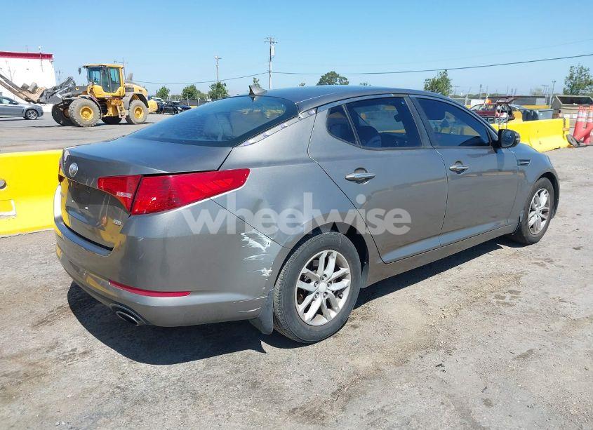 Photo 4 of 2013 Kia Optima LX (VIN 5XXGM4A76DG176206)