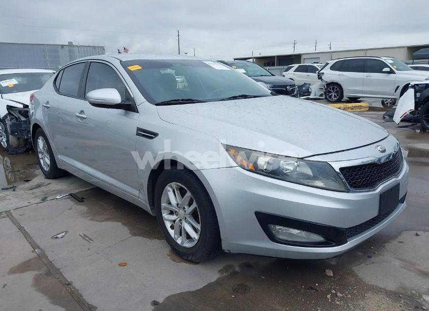 2013 Kia Optima LX (VIN 5XXGM4A76DG185701) main photo