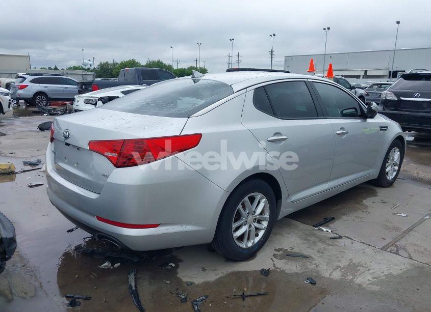 Photo 4 of 2013 Kia Optima LX (VIN 5XXGM4A76DG185701)