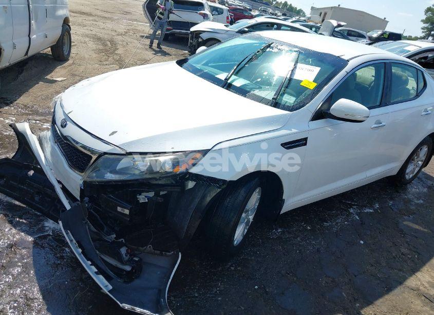 Photo 2 of 2013 Kia Optima LX (VIN 5XXGM4A76DG186928)