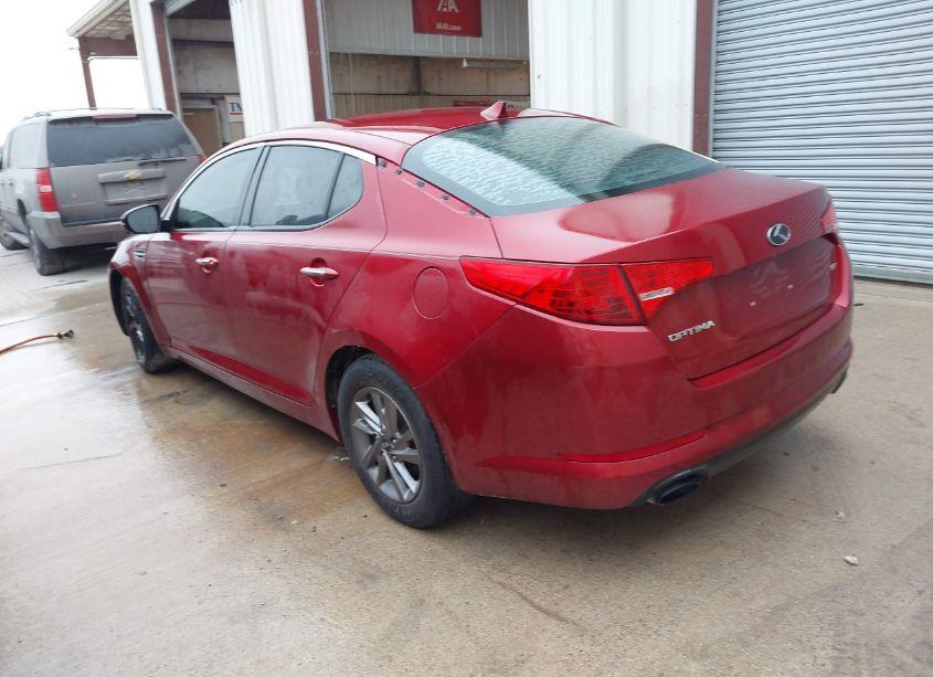 Photo 3 of 2013 Kia Optima LX (VIN 5XXGM4A76DG187240)