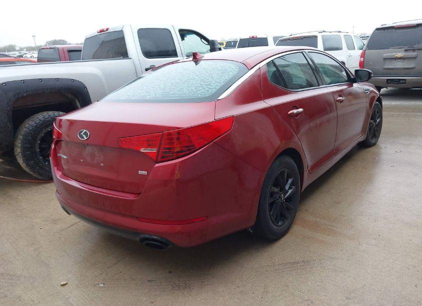 Photo 4 of 2013 Kia Optima LX (VIN 5XXGM4A76DG187240)