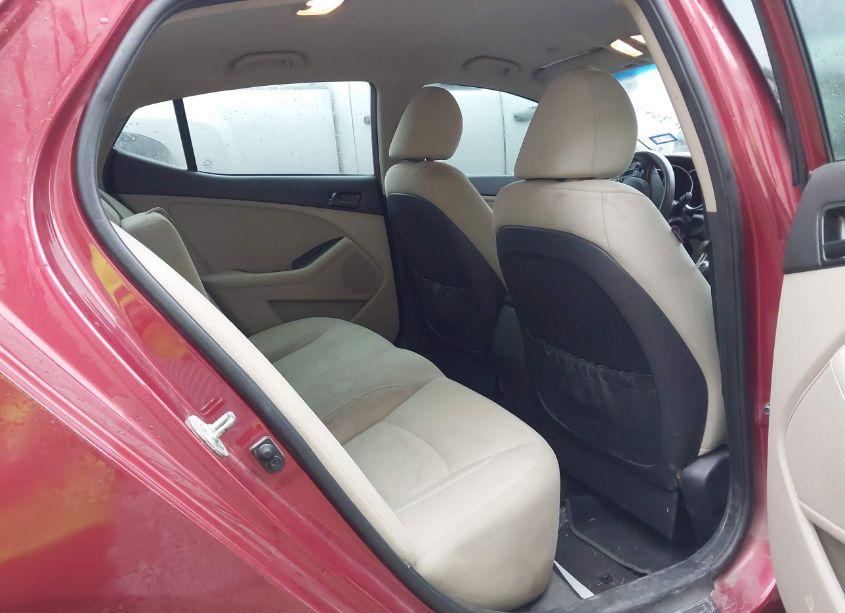 Photo 8 of 2013 Kia Optima LX (VIN 5XXGM4A76DG187240)