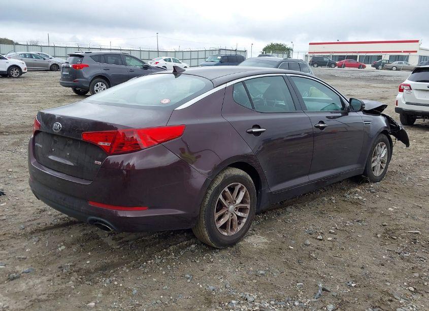 Photo 4 of 2013 Kia Optima LX (VIN 5XXGM4A76DG200648)