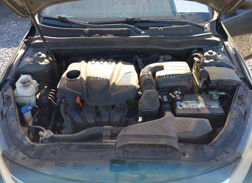 Photo 10 of 2013 Kia Optima LX (VIN 5XXGM4A76DG201704)