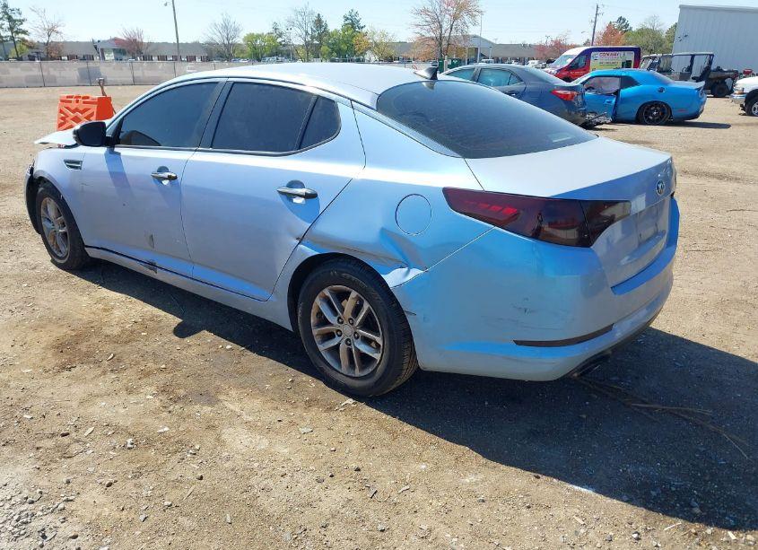 Photo 3 of 2013 Kia Optima LX (VIN 5XXGM4A76DG211813)