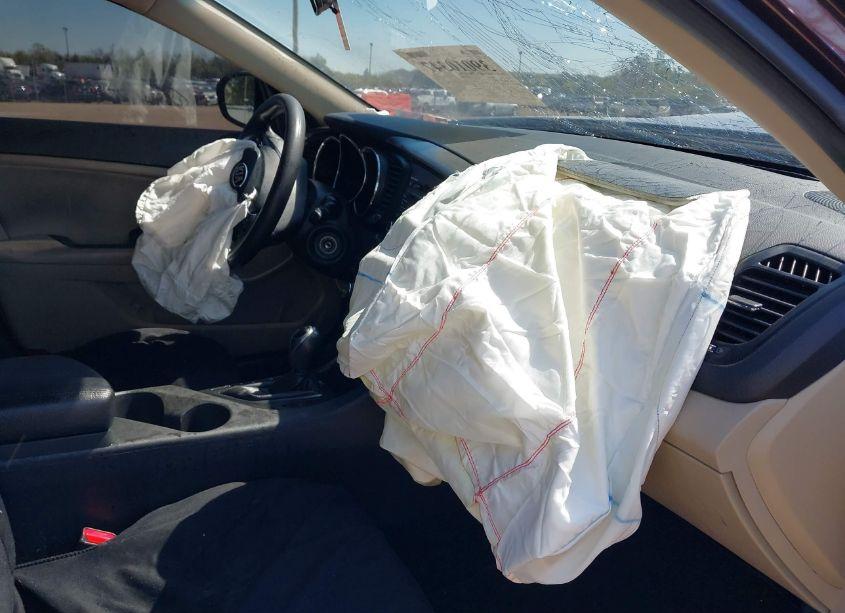 Photo 5 of 2013 Kia Optima LX (VIN 5XXGM4A76DG211813)