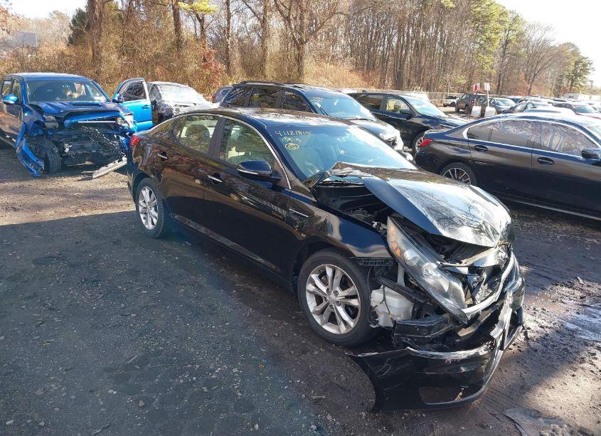 2013 Kia Optima LX (VIN 5XXGM4A76DG225131) main photo