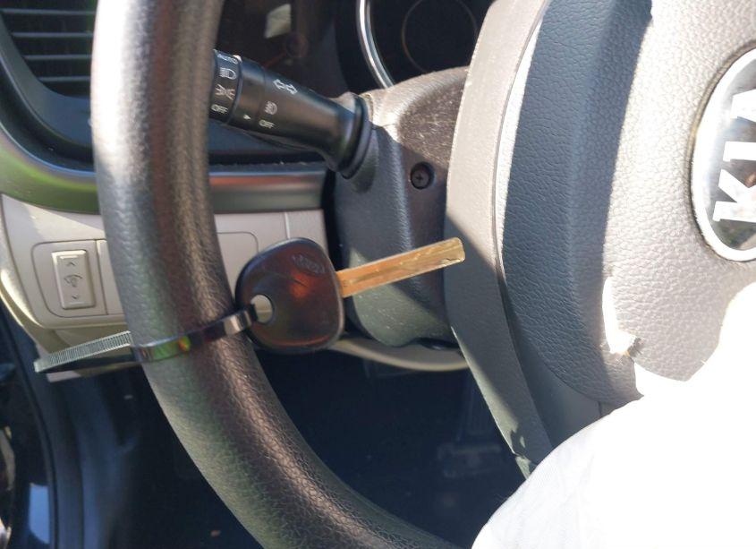 Photo 11 of 2013 Kia Optima LX (VIN 5XXGM4A76DG225131)