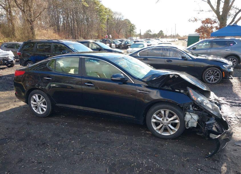 Photo 13 of 2013 Kia Optima LX (VIN 5XXGM4A76DG225131)