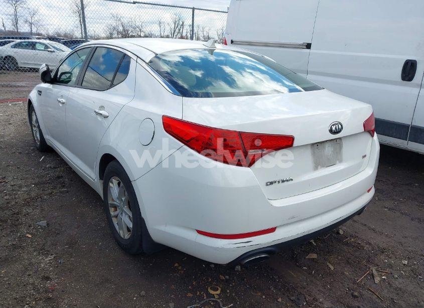 Photo 3 of 2013 Kia Optima LX (VIN 5XXGM4A76DG241068)