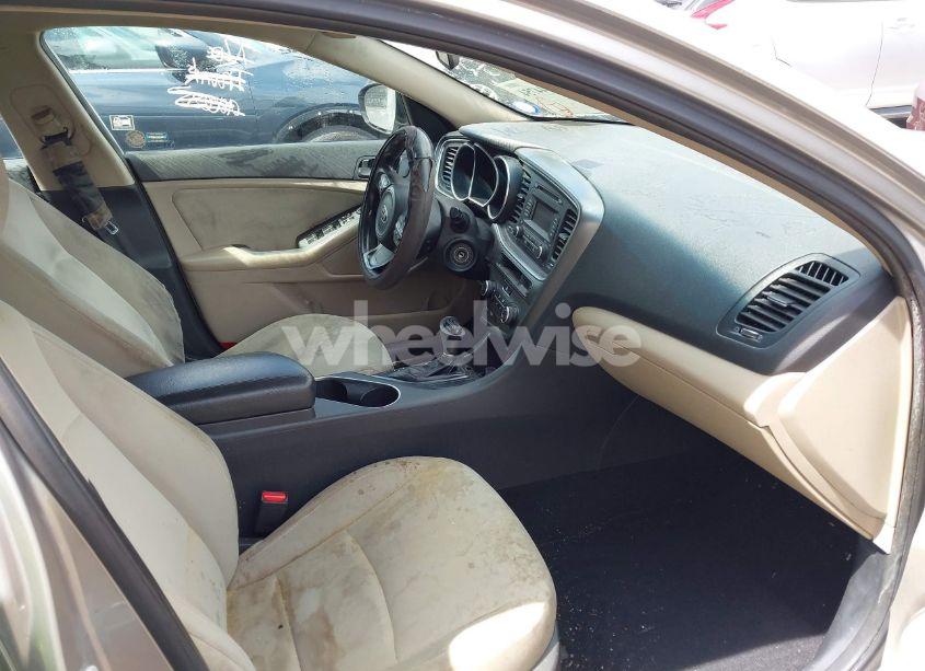 Photo 5 of 2014 Kia Optima LX (VIN 5XXGM4A76EG271706)