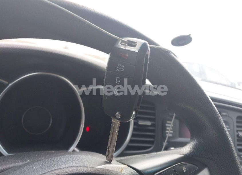 Photo 11 of 2014 Kia Optima LX (VIN 5XXGM4A76EG311038)