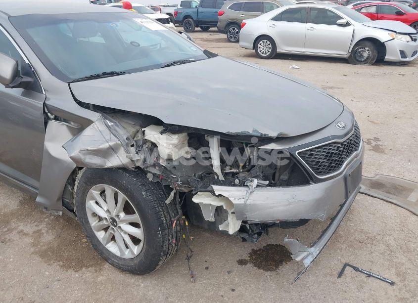 Photo 6 of 2014 Kia Optima LX (VIN 5XXGM4A76EG311038)