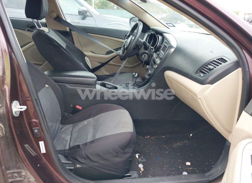 Photo 5 of 2014 Kia Optima LX (VIN 5XXGM4A76EG311962)