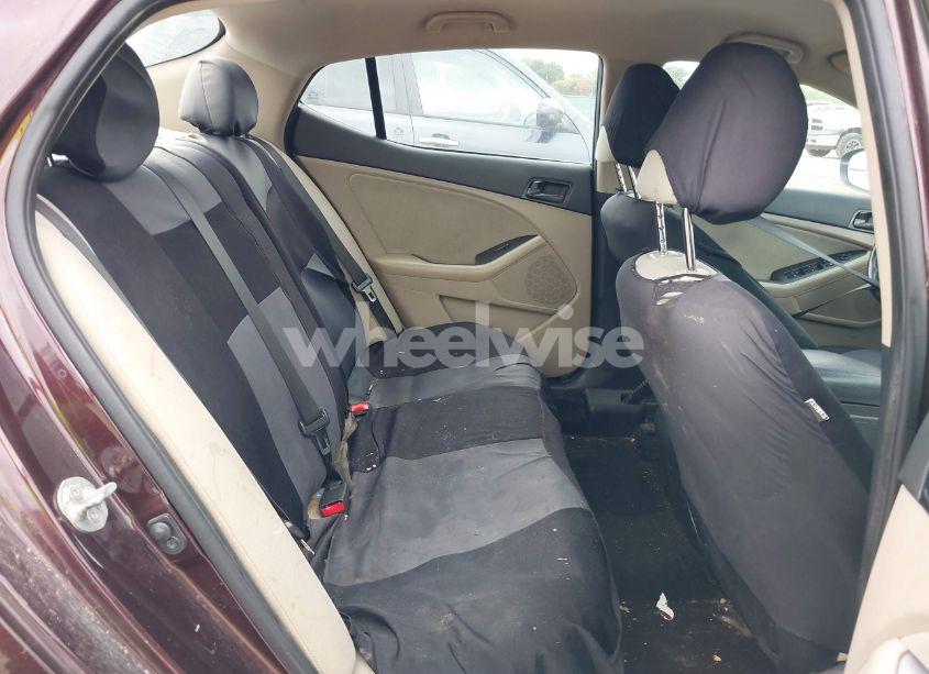 Photo 8 of 2014 Kia Optima LX (VIN 5XXGM4A76EG311962)