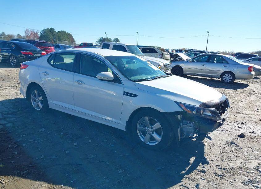 2015 Kia Optima LX (VIN 5XXGM4A76FG357115) main photo