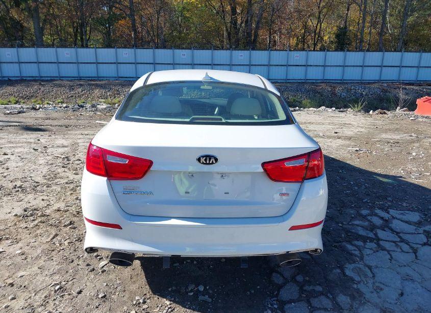 Photo 16 of 2015 Kia Optima LX (VIN 5XXGM4A76FG357115)