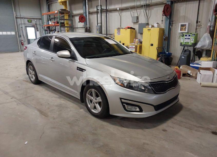 2015 Kia Optima LX (VIN 5XXGM4A76FG357907) main photo