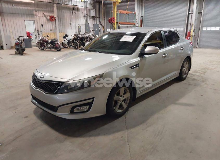 Photo 2 of 2015 Kia Optima LX (VIN 5XXGM4A76FG357907)