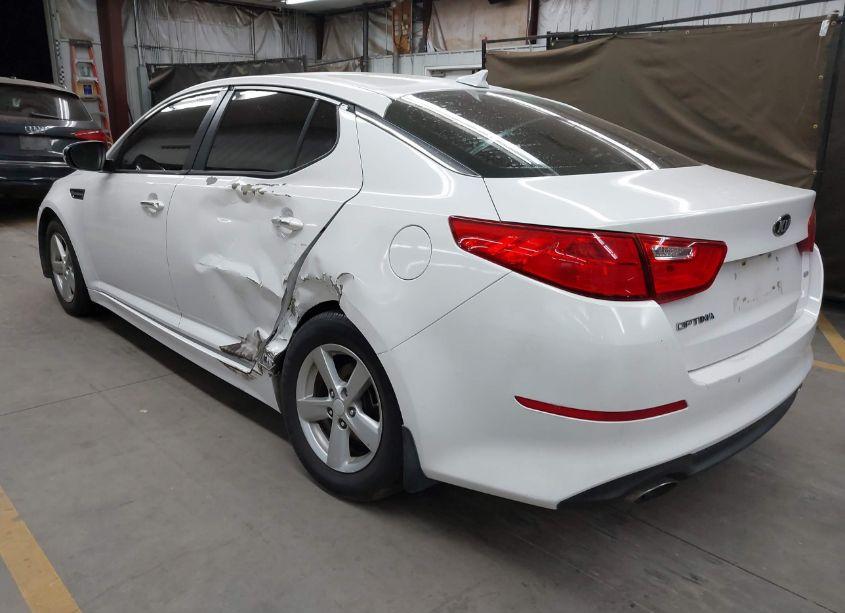 Photo 3 of 2015 Kia Optima LX (VIN 5XXGM4A76FG361018)