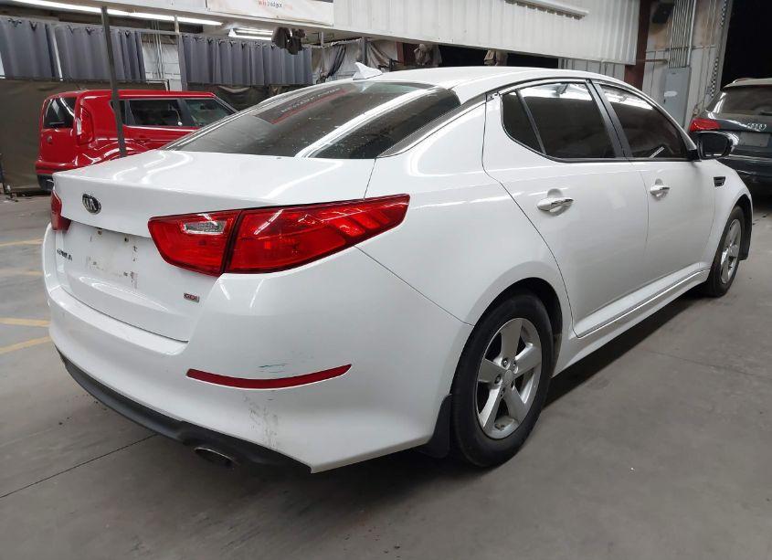 Photo 4 of 2015 Kia Optima LX (VIN 5XXGM4A76FG361018)