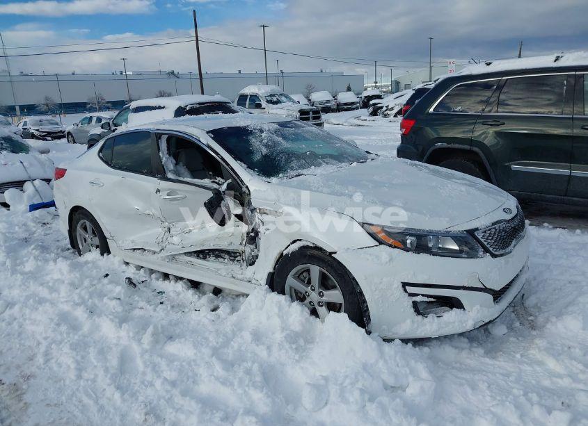 2015 Kia Optima LX (VIN 5XXGM4A76FG373184) main photo