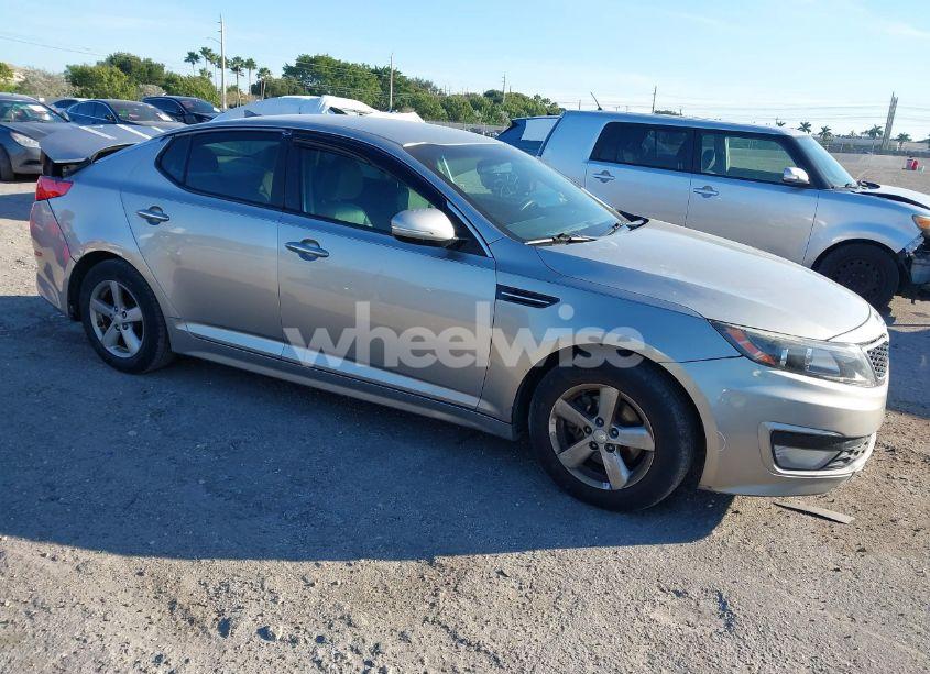 2015 Kia Optima LX (VIN 5XXGM4A76FG376571) main photo