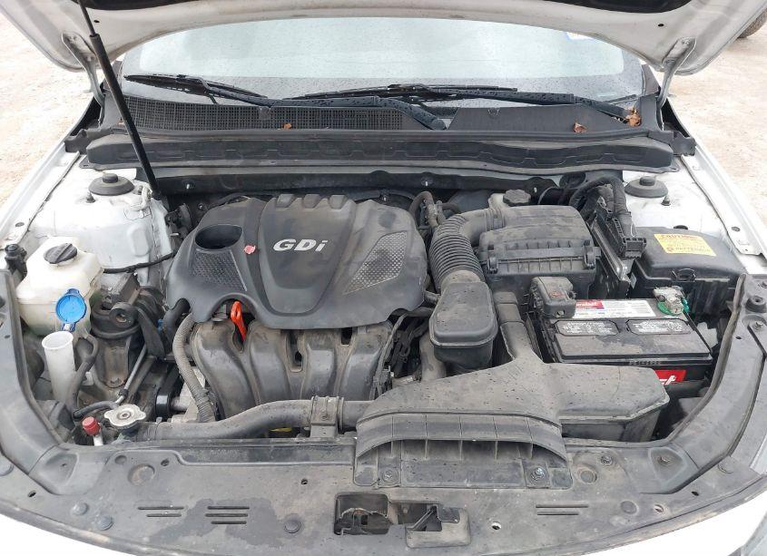 Photo 10 of 2015 Kia Optima LX (VIN 5XXGM4A76FG392981)