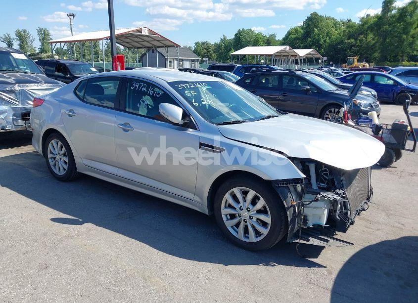 2015 Kia Optima LX (VIN 5XXGM4A76FG399509) main photo