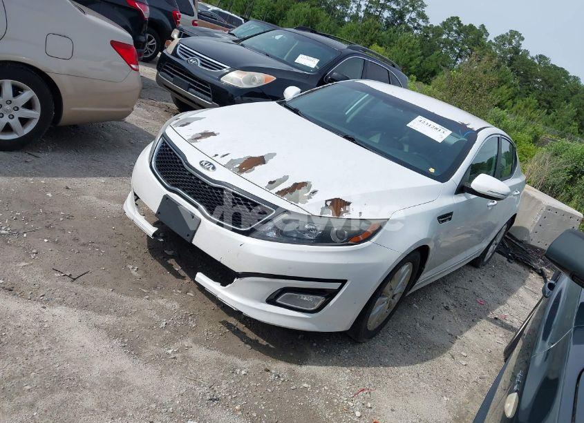 Photo 2 of 2015 Kia Optima LX (VIN 5XXGM4A76FG399865)