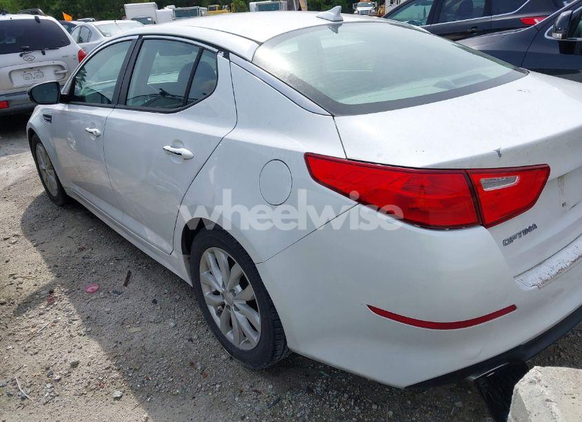 Photo 3 of 2015 Kia Optima LX (VIN 5XXGM4A76FG399865)
