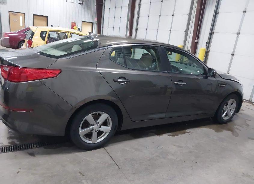 Photo 13 of 2015 Kia Optima LX (VIN 5XXGM4A76FG401291)