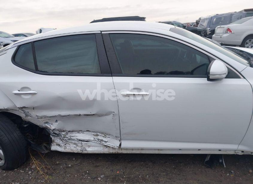 Photo 13 of 2015 Kia Optima LX (VIN 5XXGM4A76FG408855)