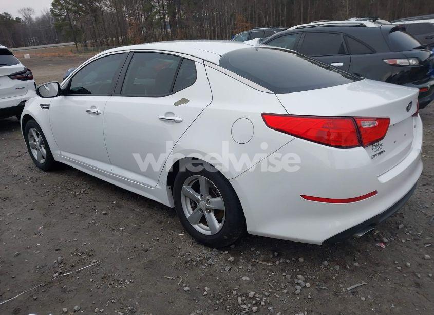 Photo 3 of 2015 Kia Optima LX (VIN 5XXGM4A76FG408855)