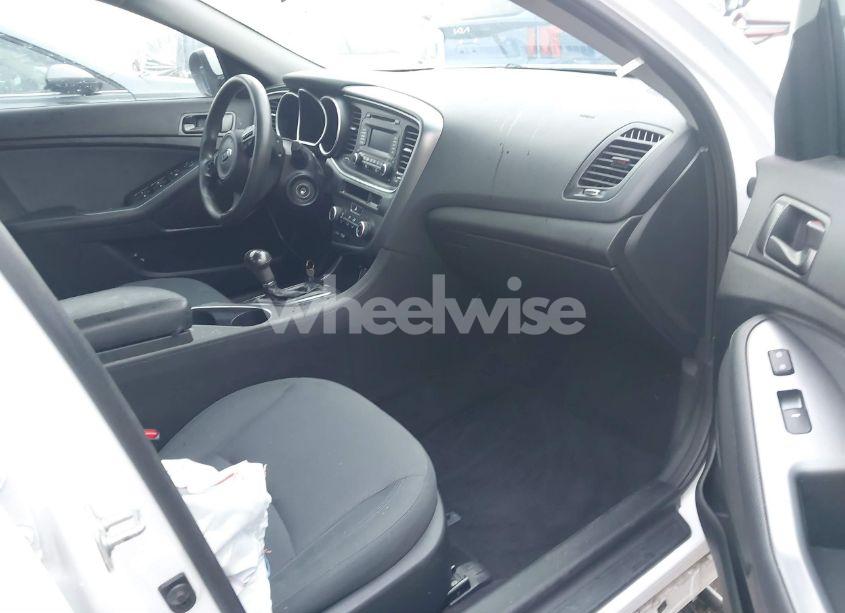 Photo 5 of 2015 Kia Optima LX (VIN 5XXGM4A76FG408855)