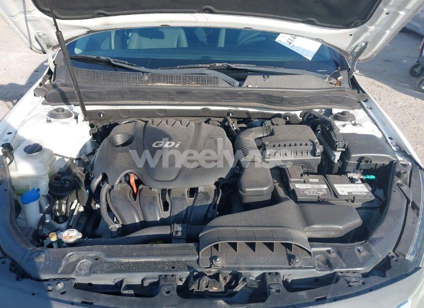 Photo 10 of 2015 Kia Optima LX (VIN 5XXGM4A76FG418107)