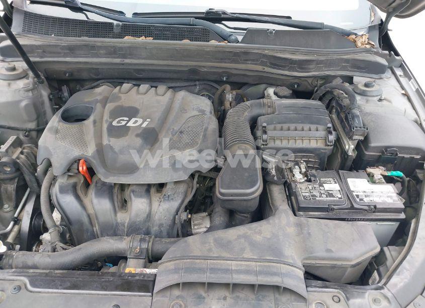 Photo 10 of 2015 Kia Optima LX (VIN 5XXGM4A76FG419449)