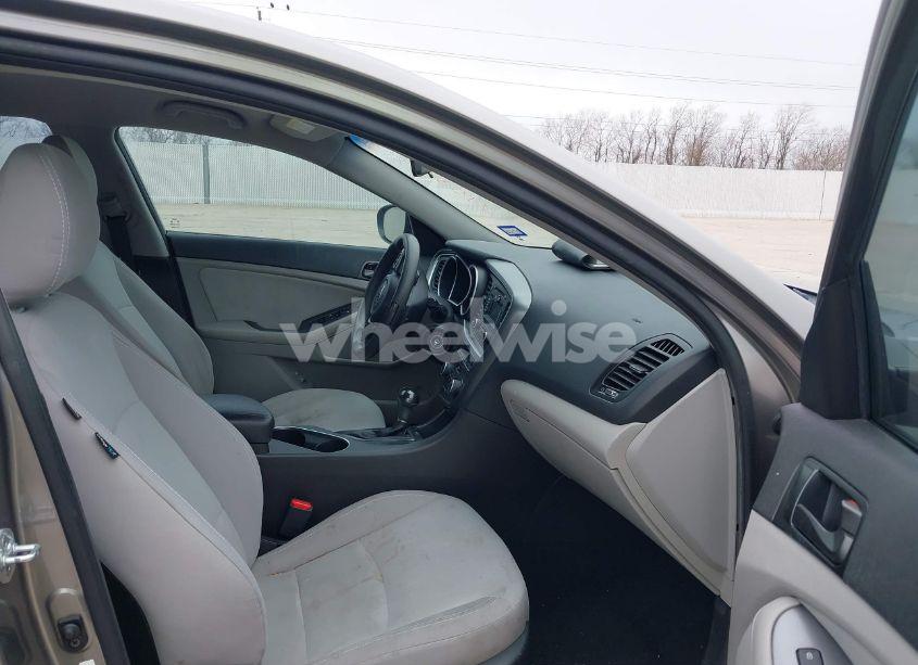 Photo 5 of 2015 Kia Optima LX (VIN 5XXGM4A76FG419449)